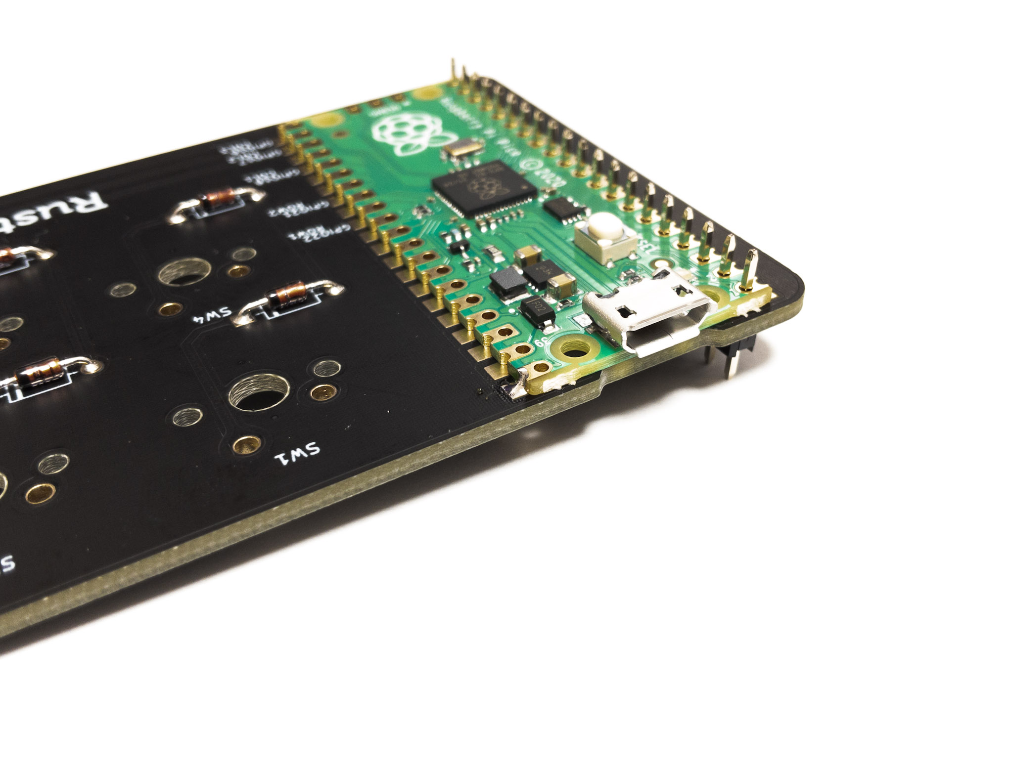 40番ピンをはんだ付けして仮止め